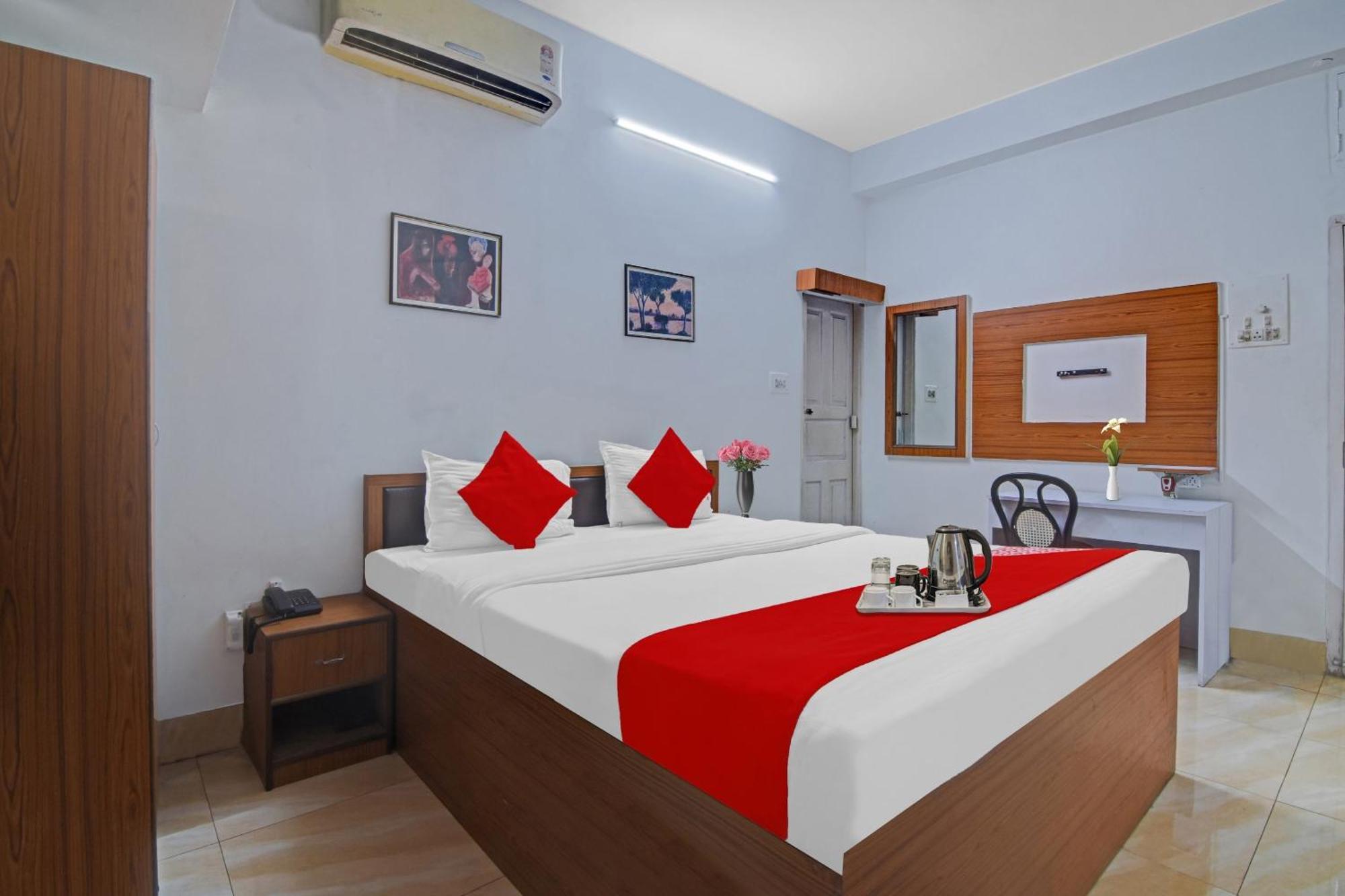 O Avi Gust House Hotel